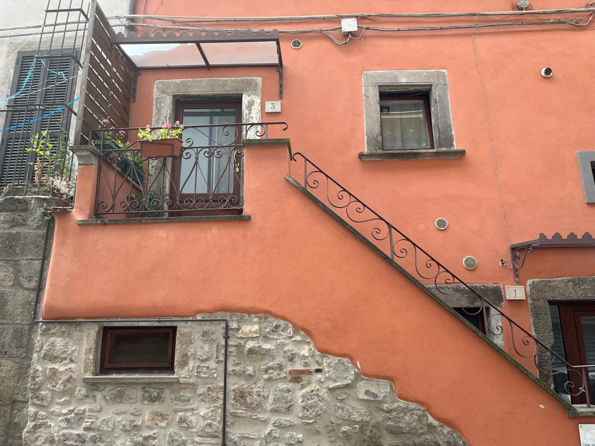Domus Tuscia Apartments San Faustino Guesthouse Viterbo Esterno foto